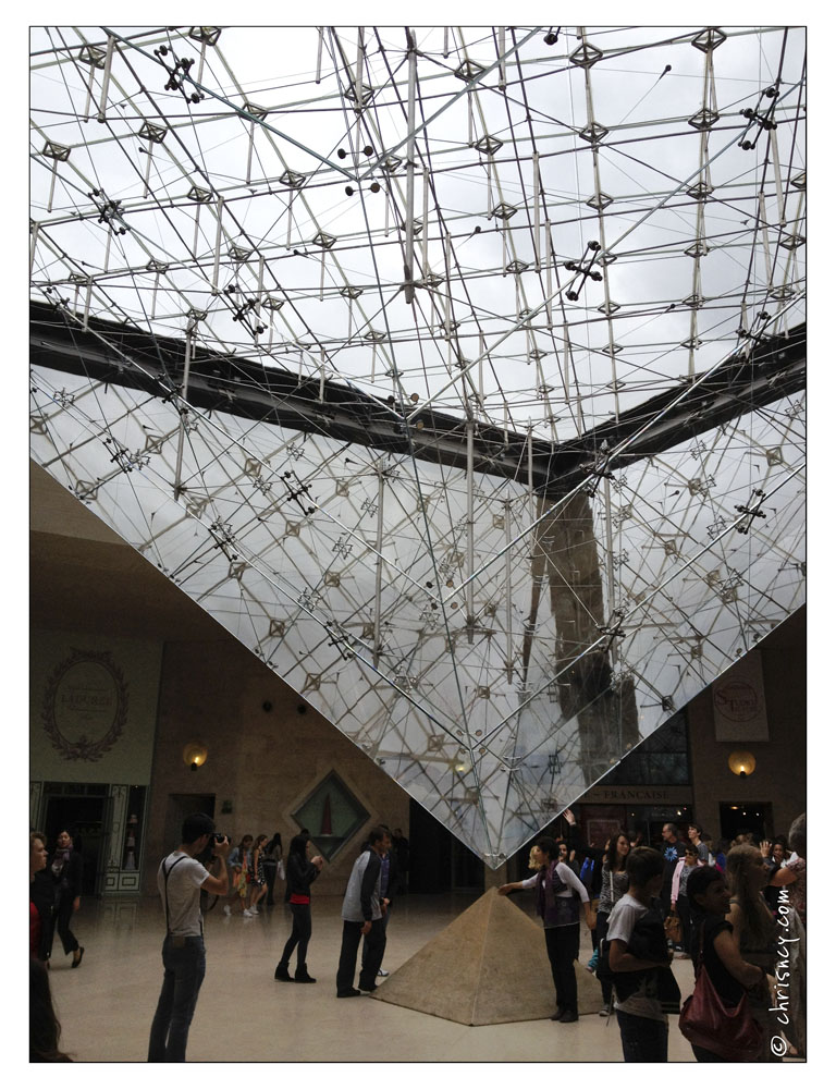 20120712-135_0888-Paris_Pyramide_inversee_Louvre.jpg