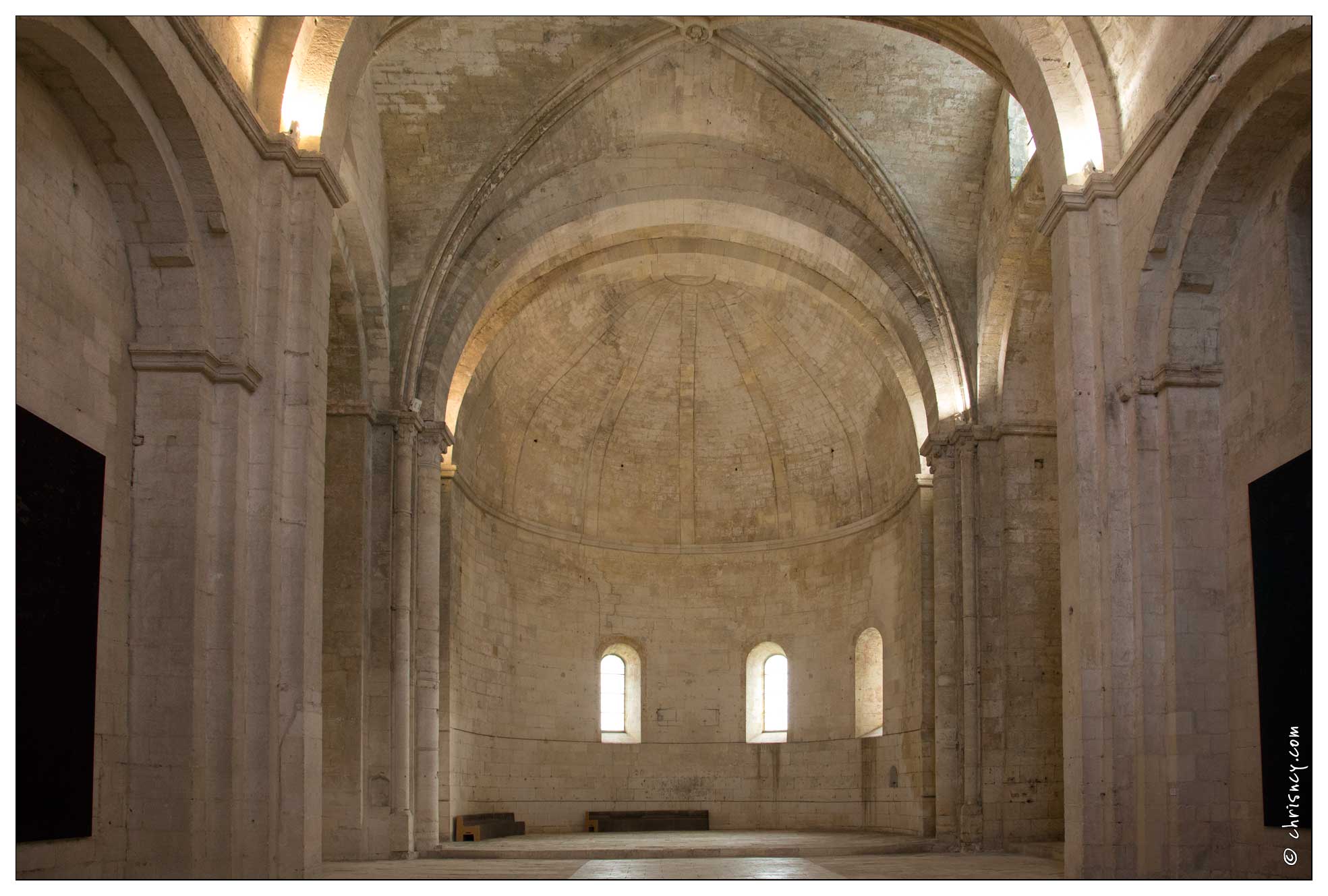 20160123-08_6729-Arles_Abbaye_de_Montmajour.jpg
