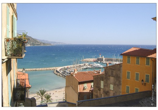 20030925-1559-Menton le port et la vieille ville