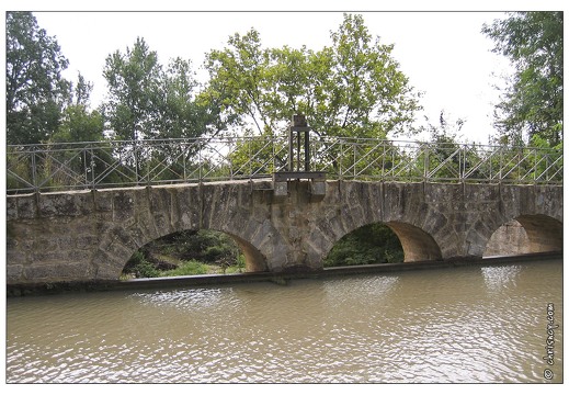 20040912-0179-aqueduc de quarante w