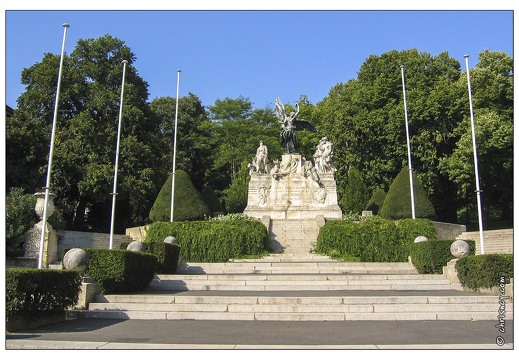 20040913-0503-Beziers Plateau des poetes w
