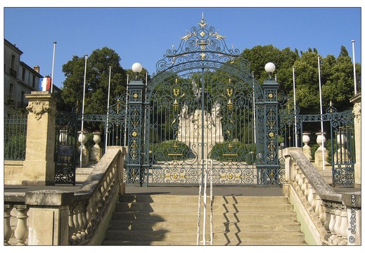 20040913-0504-Beziers Plateau des poetes w