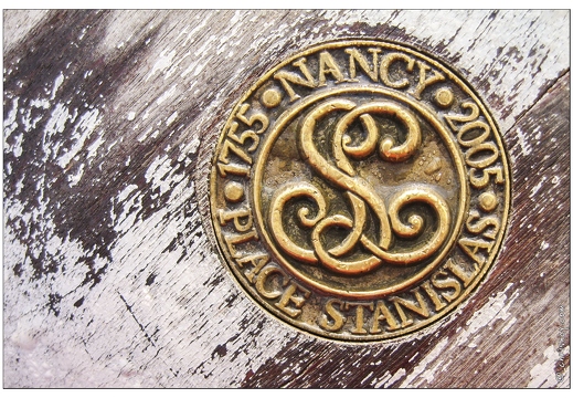 20061001-24 0112-Place Stanislas médaillon w