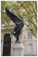 20140828-015 5695-Bordeaux Place Jean Moulin statue Gloria Victis