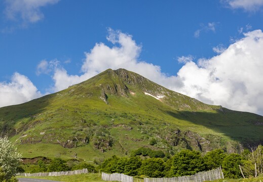 20240612-021 2951-Puy Mary en montant au col d eylac