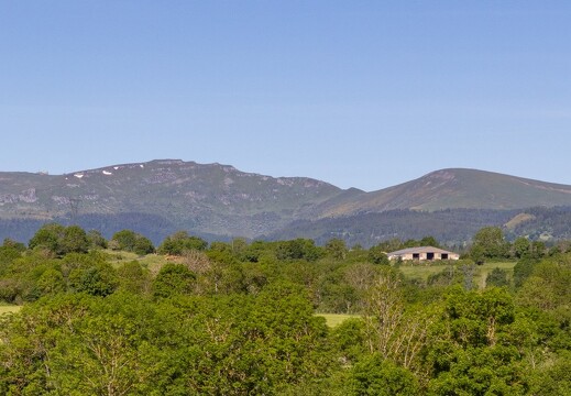 20240613-006 3110-Vue sur le plomb du Cantal pres de Laveissenet