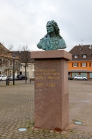 20250206-44 6093-Neuf Brisach Statue Vauban place du marche
