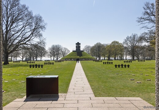 20250411-10 8413-La Cambe Cimetiere Militaire Allemand
