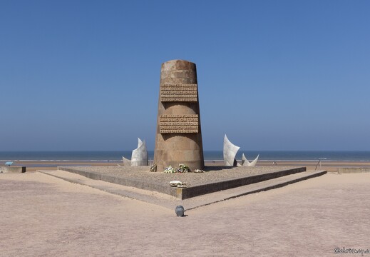 20250411-71 8531-Saint Laurent sur Mer Omaha Beach Monument Signal