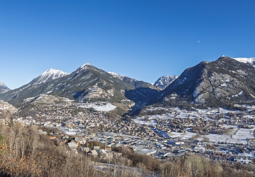 20251129-44 2120-Puy Saint Pierre vue sur Briancon Pano