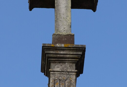 036-2.3-20230825-7801-la bresse croix Parvis de l eglise