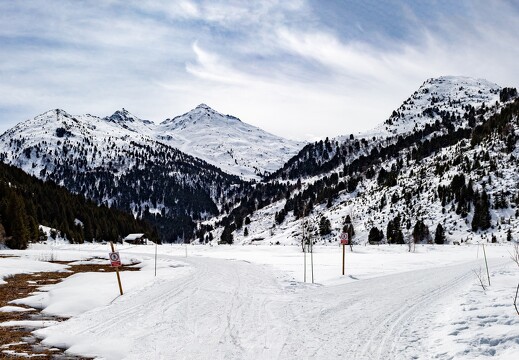 20220406-19 2948-Meribel Lac de Tueda Mont du Vallon 2948 pano