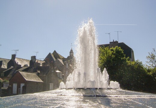 20030510-0087-Dinard fontaine Jules Verne