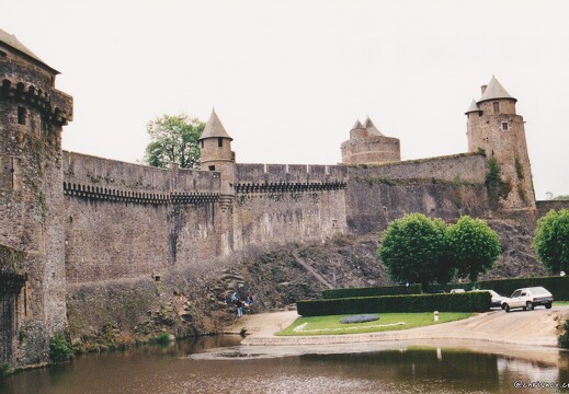 19990500-0008-Fougeres