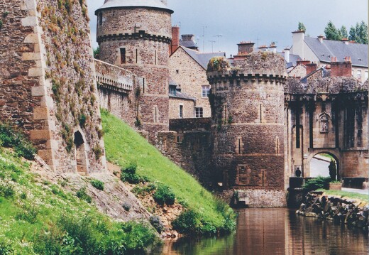 19990500-0017-Fougeres