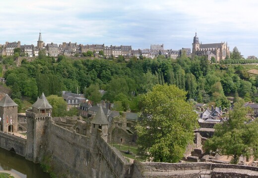 20030511-0134-fougeres Pano