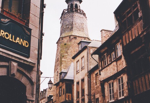 19990500-0084-Dinan tour de l horloge