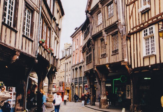 19990500-0086-Dinan