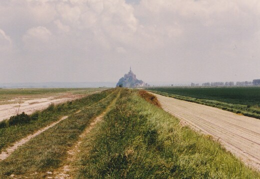 19990500-0155-Mont Saint Michel digue des polders