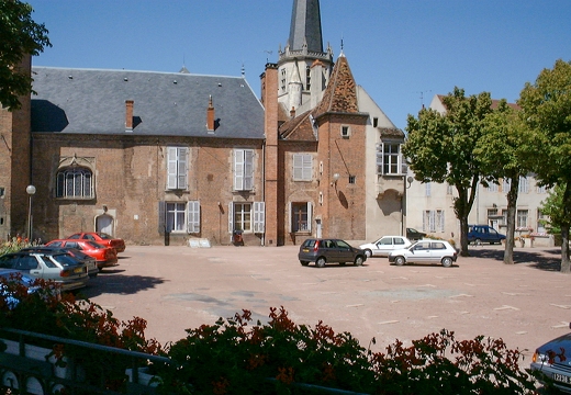 20000801-0008-Auxonne Place de la mairie