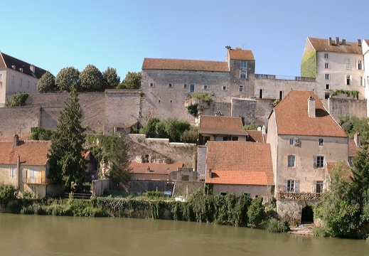 20000801-0039-Pesmes sur l ognon pano