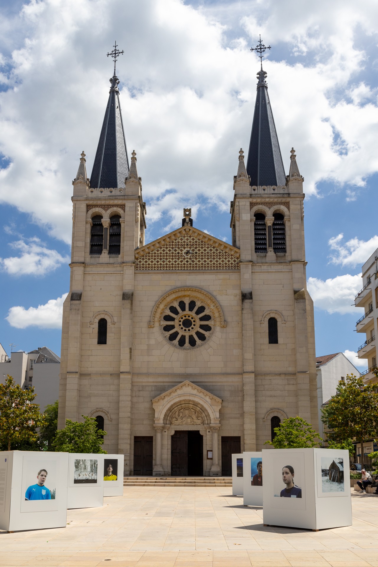 20240605-2131-Vichy_eglise_ste_cecile.jpg
