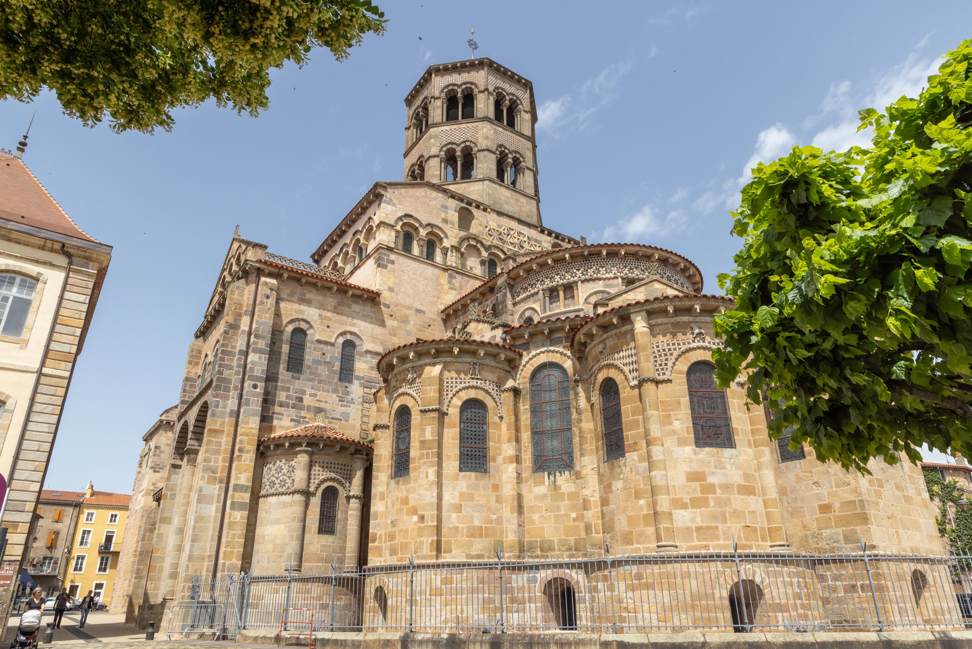 20240608-11_2640-Issoire_Abbatiale_Austremoine.jpg