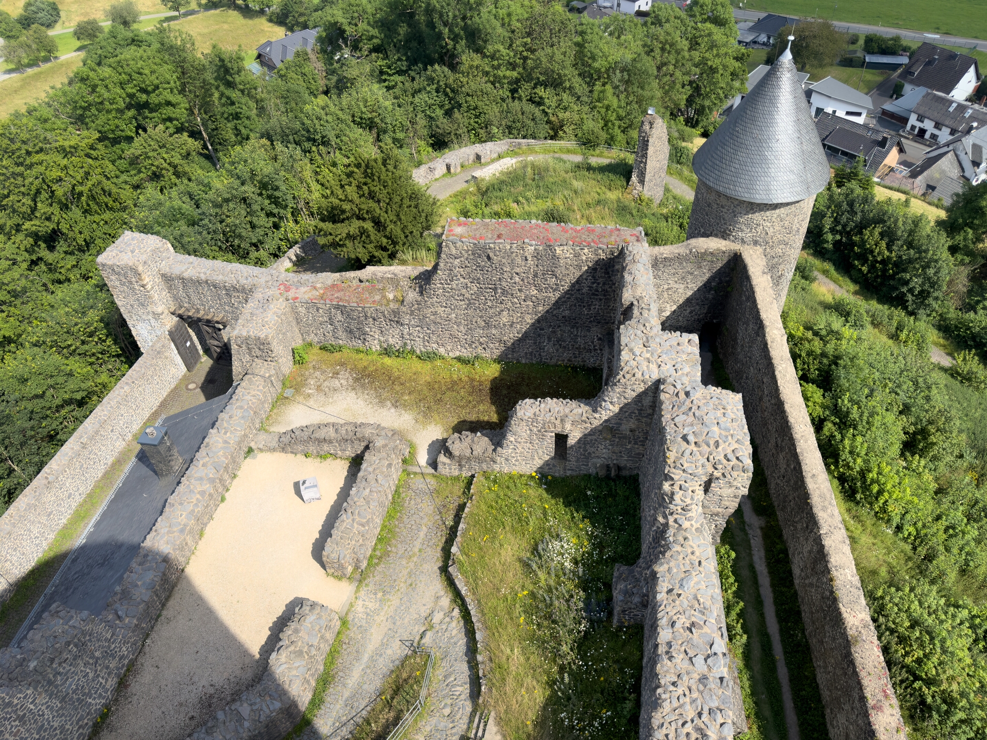 20240720-6199-Nurbug_le_chateau.jpg